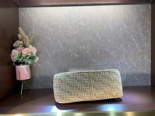 Fendi OLock Swing F0664 38cm CN (22)