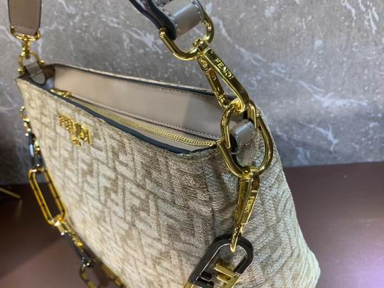 Fendi OLock Swing F0664 38cm CN (24)