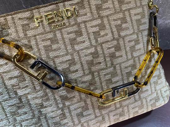 Fendi OLock Swing F0664 38cm CN (26)