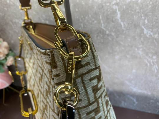 Fendi OLock Swing F0664 38cm CN (7)