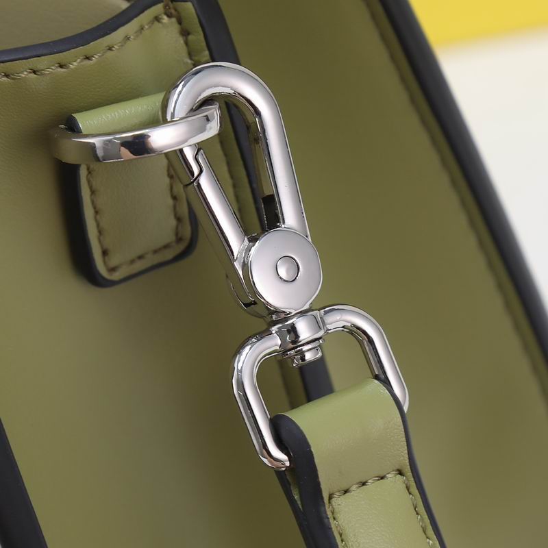 Fendi Peekaboo F0676 23cm ww (25)