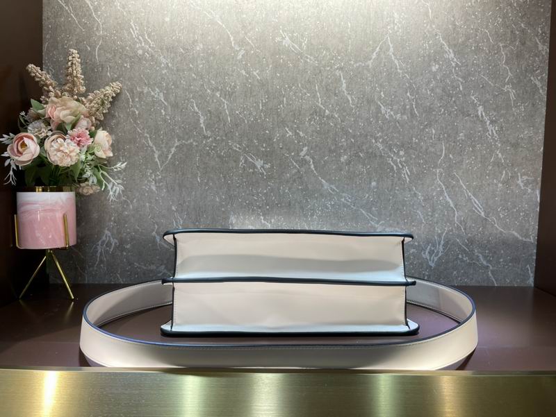 Fendi Peekaboo F0678光面 33cm CN (25)