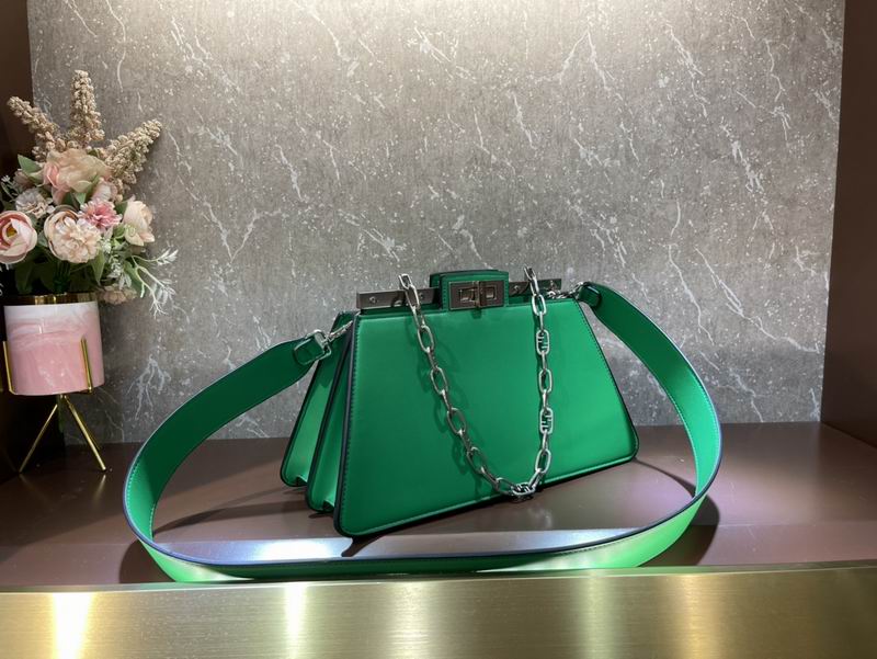 Fendi Peekaboo F0678光面 33cm CN (29)