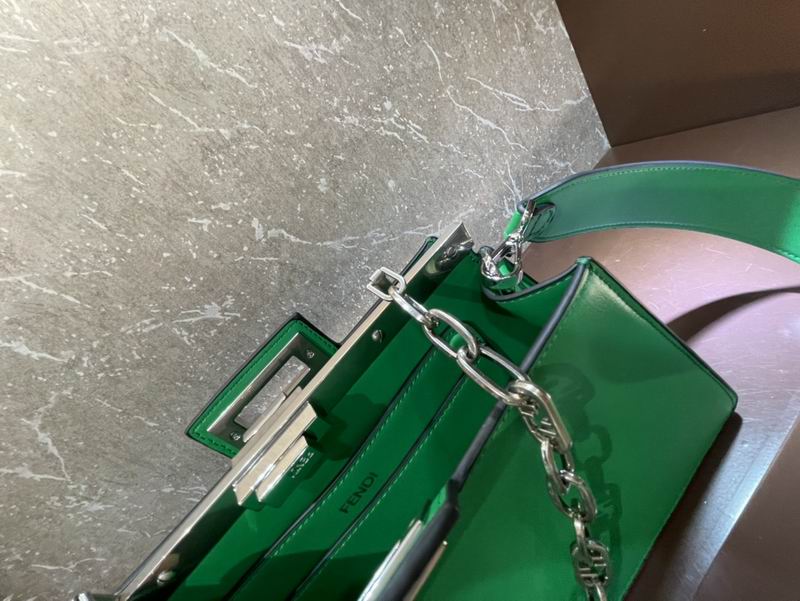 Fendi Peekaboo F0678光面 33cm CN (31)