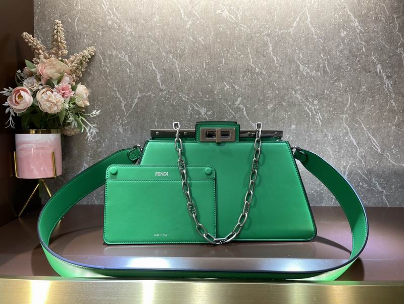 Fendi Peekaboo F0678光面 33cm CN (35)