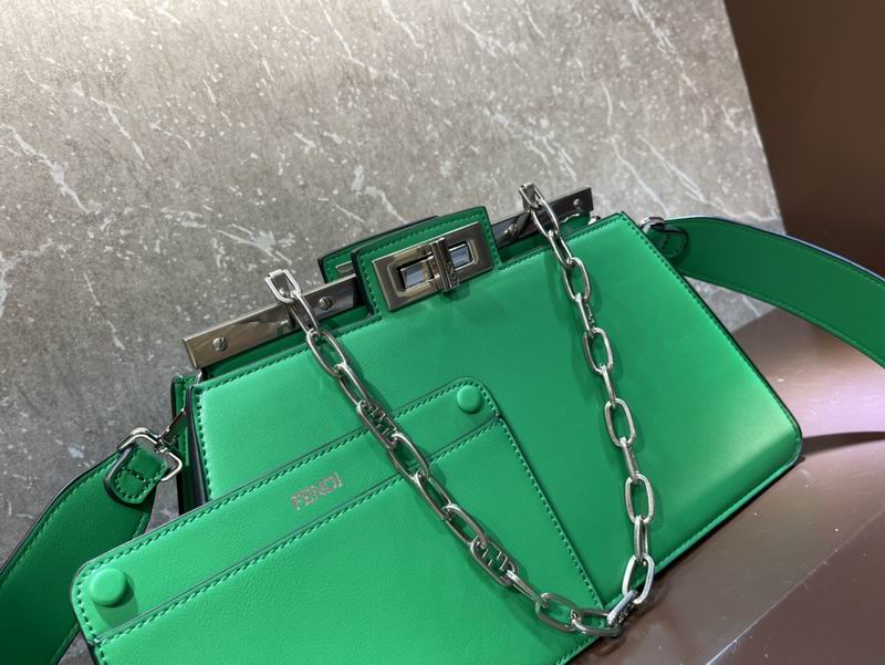 Fendi Peekaboo F0678光面 33cm CN (36)