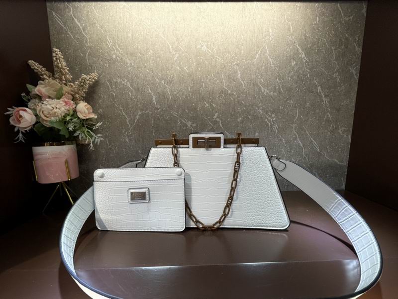 Fendi Peekaboo F0678 33cm CN (28)