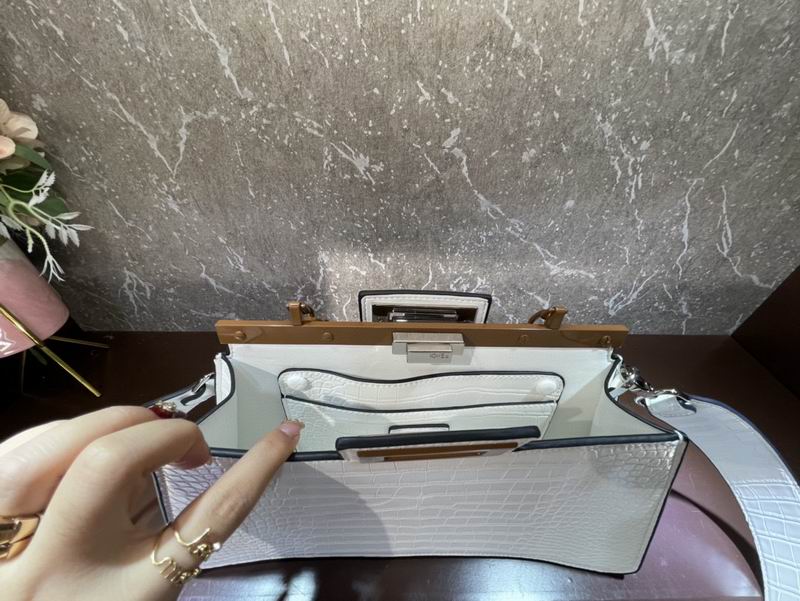 Fendi Peekaboo F0678 33cm CN (33)