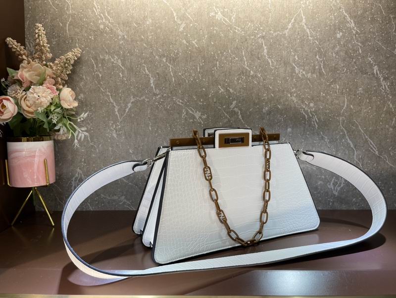 Fendi Peekaboo F0678 33cm CN (35)