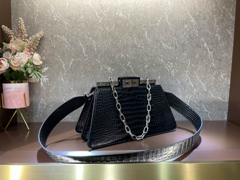 Fendi Peekaboo F0678 33cm CN (38)