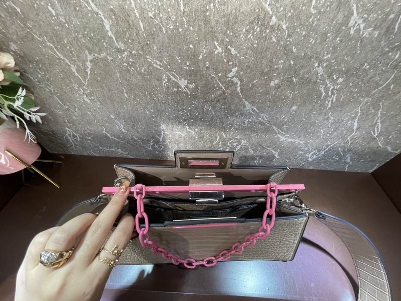 Fendi Peekaboo F0678 33cm CN (7)