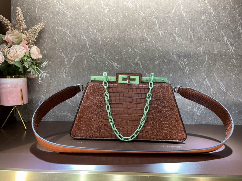 Fendi Peekaboo F0678 33cm CN (9)