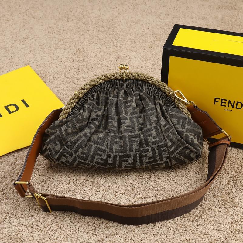 Fendi Shell 7739 42x21x15cm ww (11)