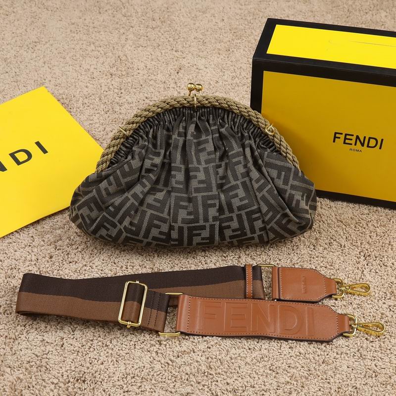 Fendi Shell 7739 42x21x15cm ww (13)