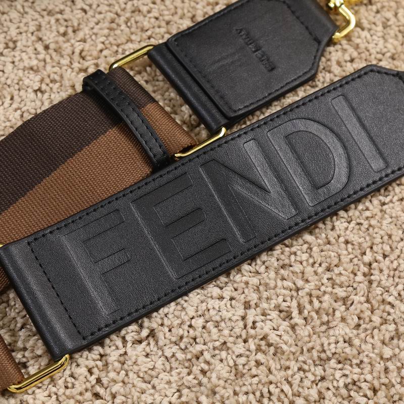 Fendi Shell 7739 42x21x15cm ww (6)