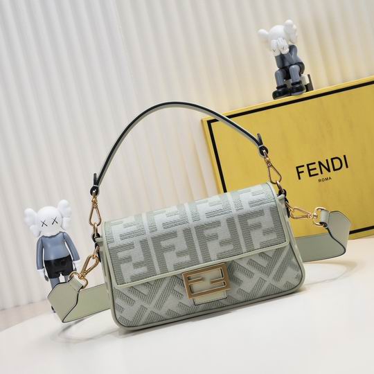 Fendi Vertigo 2301 26x15x6cm ww (10)
