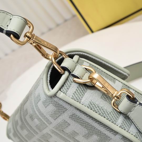 Fendi Vertigo 2301 26x15x6cm ww (14)