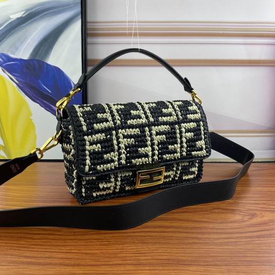 Fendi baguette 3358 27x4x14cm ww (2)