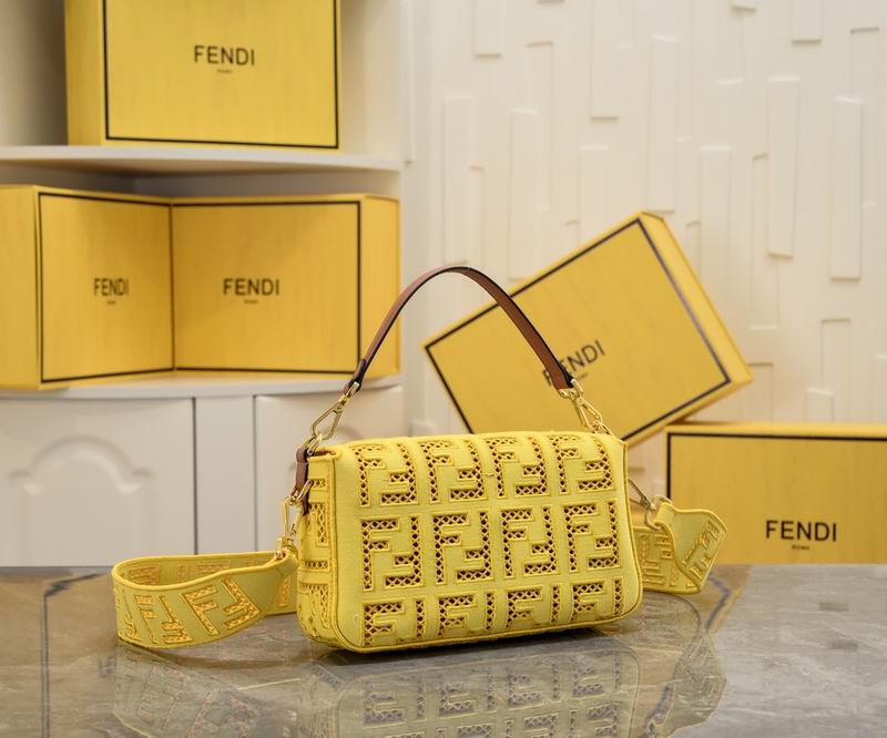 Fendi baguette 3375 28x6x14cm ww (2)