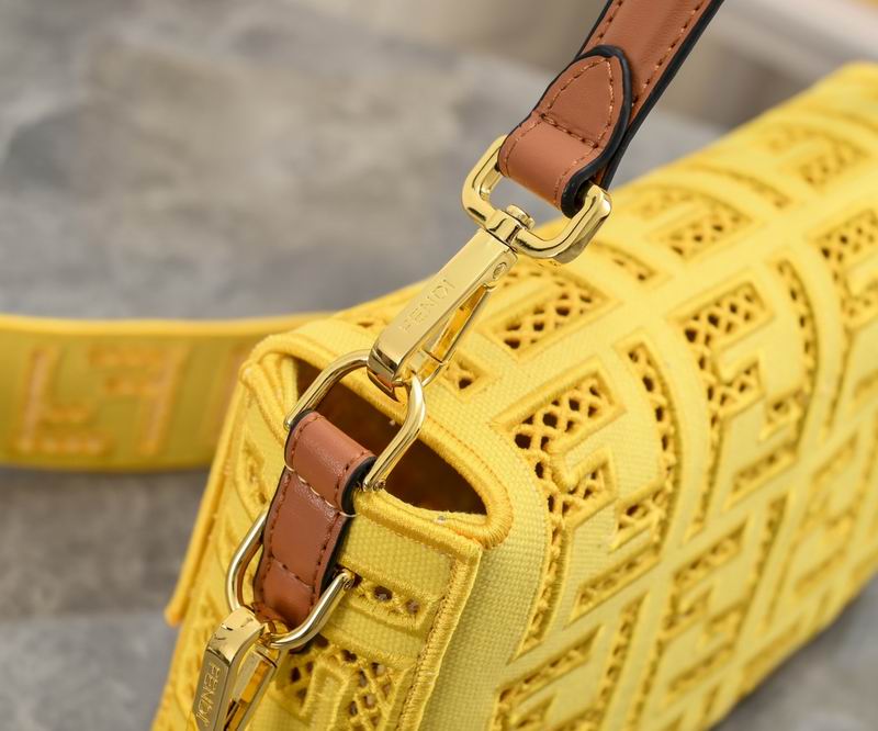 Fendi baguette 3375 28x6x14cm ww (3)