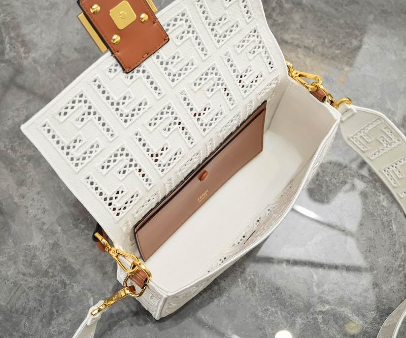 Fendi baguette 3375 28x6x14cm ww (32)