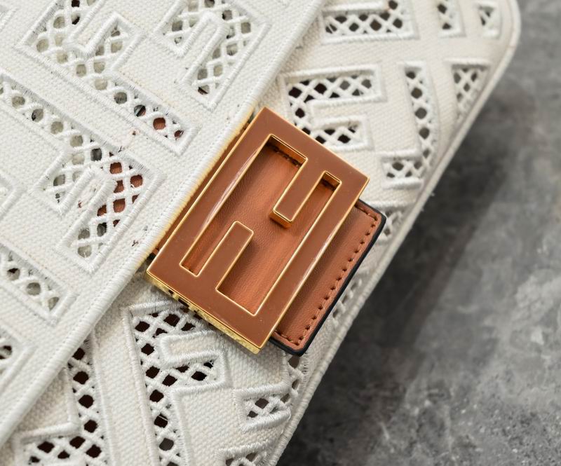 Fendi baguette 3375 28x6x14cm ww (33)