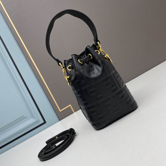 Fendi bucket 12x18x10cm ww (10)