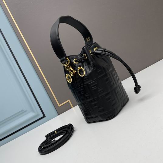 Fendi bucket 12x18x10cm ww (12)