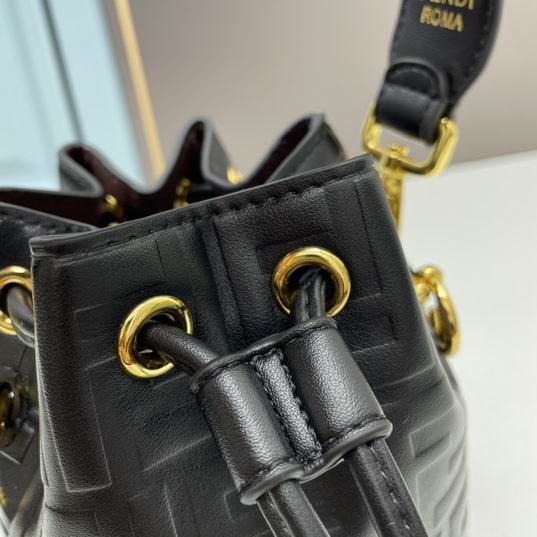 Fendi bucket 12x18x10cm ww (13)