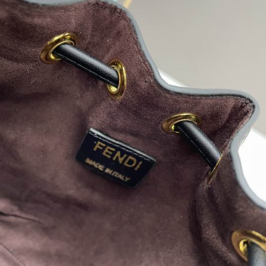 Fendi bucket 12x18x10cm ww (16)