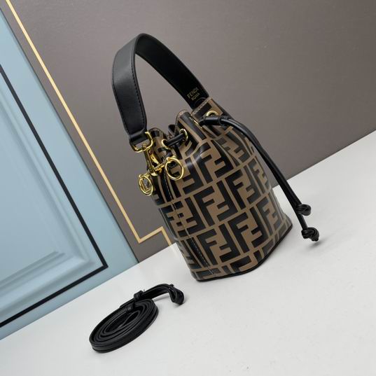 Fendi bucket 12x18x10cm ww (19)