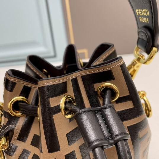 Fendi bucket 12x18x10cm ww (21)