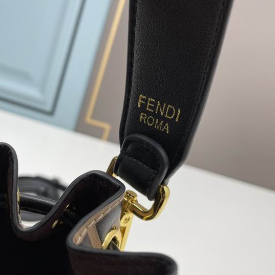 Fendi bucket 12x18x10cm ww (23)