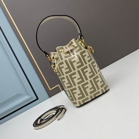 Fendi bucket 12x18x10cm ww (26)