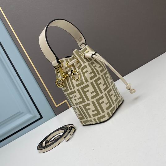 Fendi bucket 12x18x10cm ww (27)