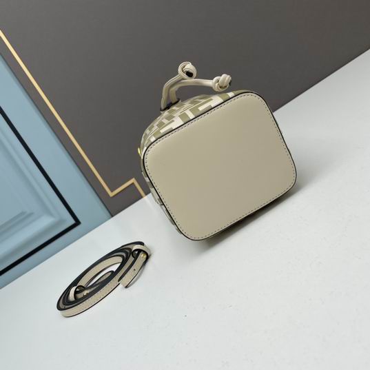 Fendi bucket 12x18x10cm ww (29)