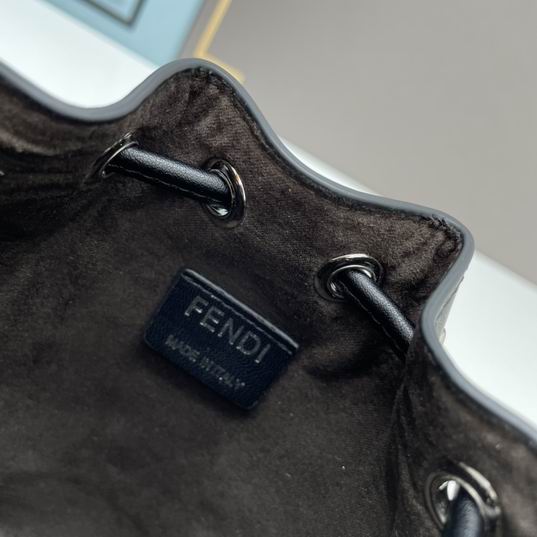 Fendi bucket 12x18x10cm ww (7)