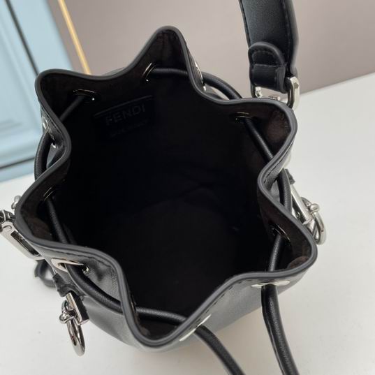 Fendi bucket 12x18x10cm ww (8)
