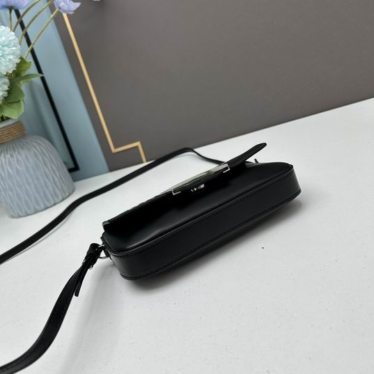 Fendi by Marc Jacobs 19x11x3cm ww (12)