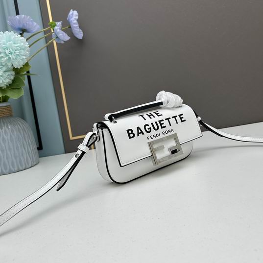 Fendi by Marc Jacobs 19x11x3cm ww (2)