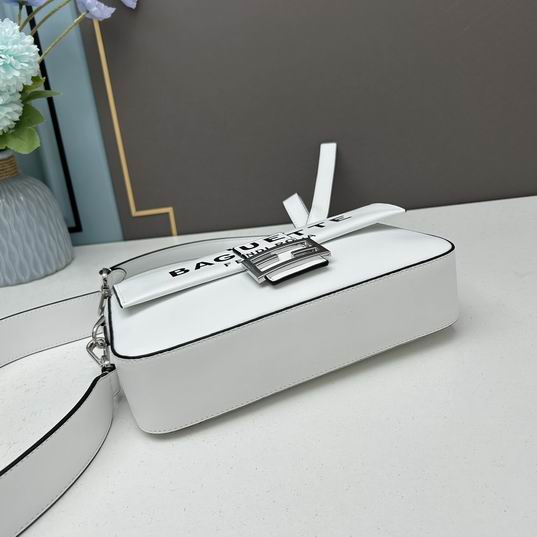 Fendi by Marc Jacobs 27x15x6cm ww (2)