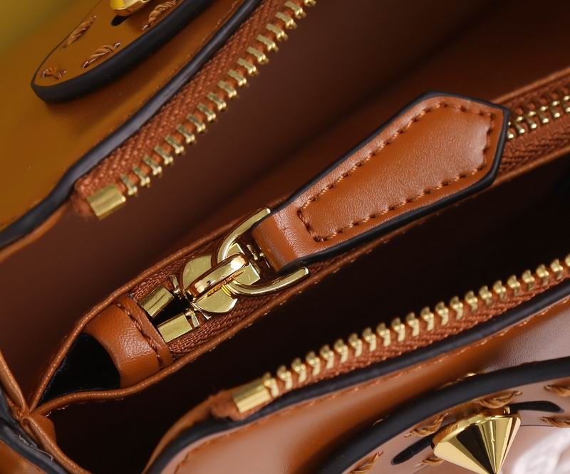 Fendi by the way3384 28x10x18cm ww (17)