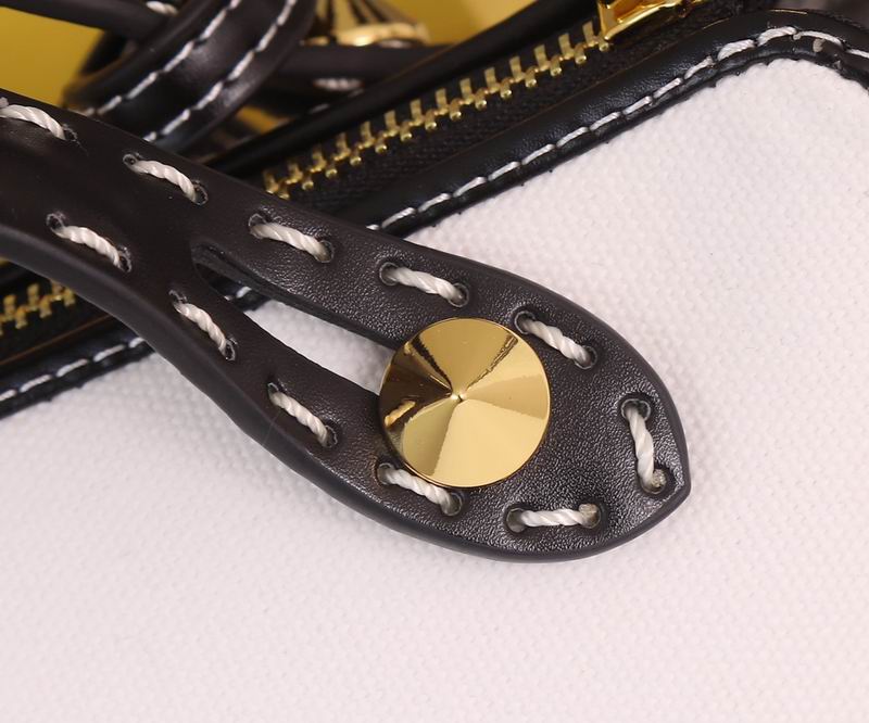 Fendi by the way3384 28x10x18cm ww (23)