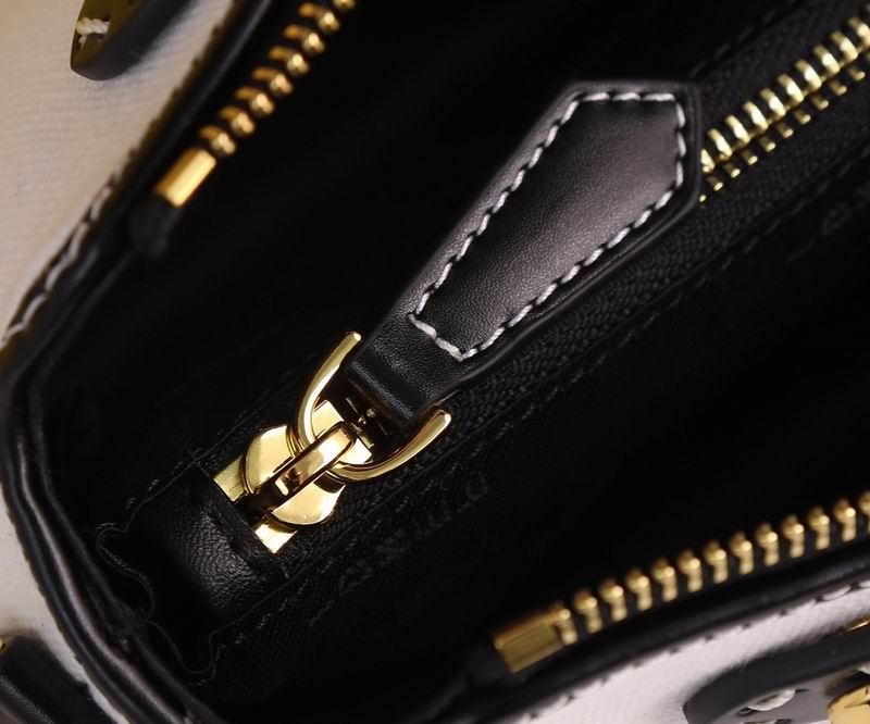 Fendi by the way3384 28x10x18cm ww (26)