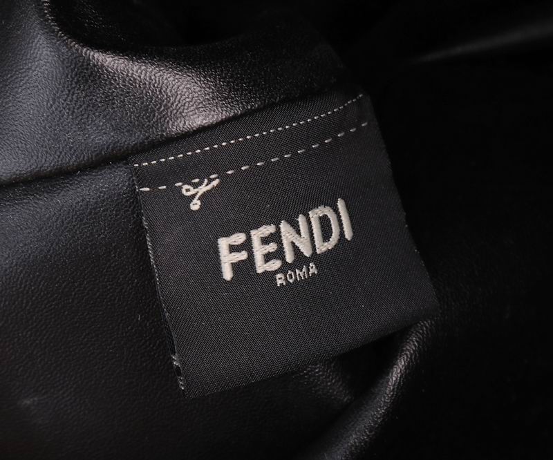 Fendi by the way3384 28x10x18cm ww (6)