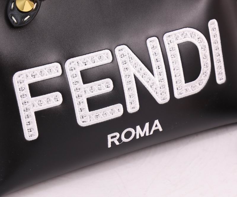 Fendi by the way3384 28x10x18cm ww (8)