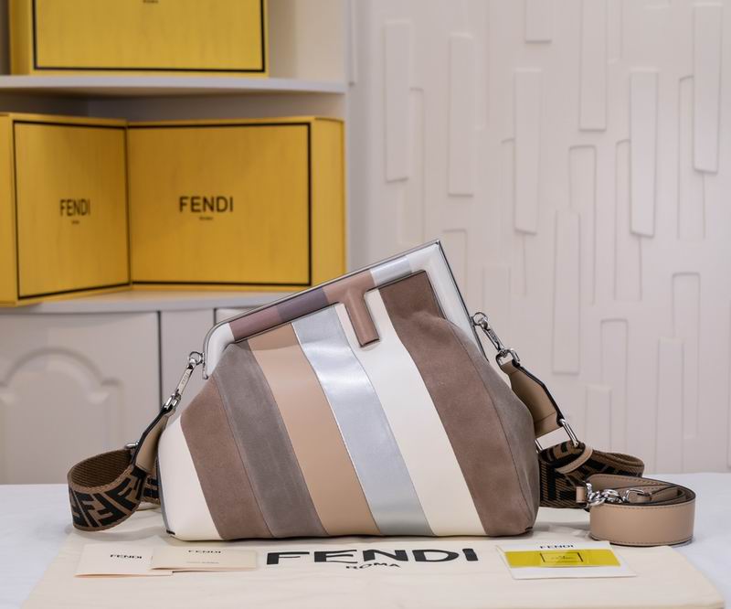 Fendi first2197 32.5x15x23.5cm ww (1)