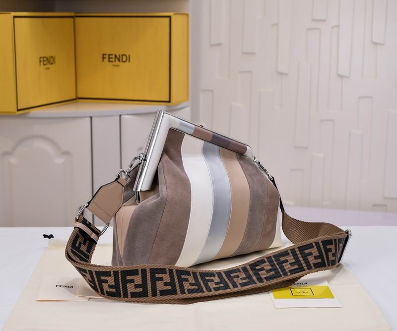 Fendi first2197 32.5x15x23.5cm ww (2)