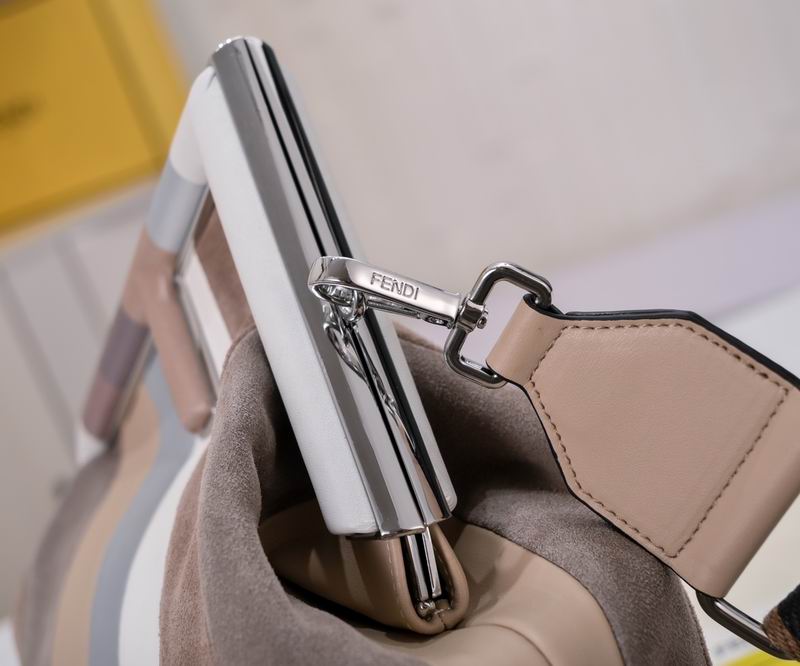 Fendi first2197 32.5x15x23.5cm ww (5)