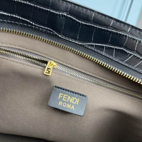 Fendi o lock 23421 36x23.5x14cm ww (15)